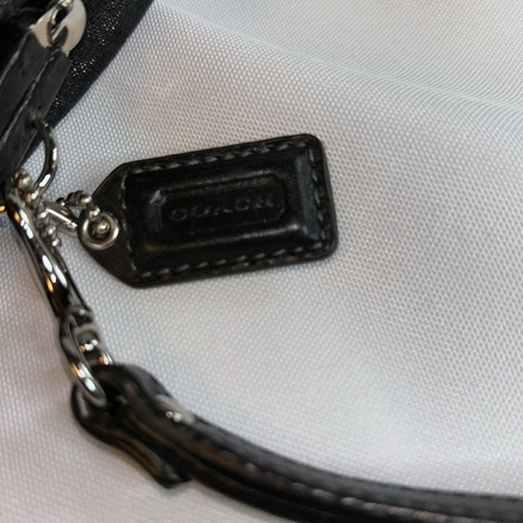 Vintage COACH Signature c Framed Kiss-lock Black Evening Clutch w/Wristlet Strap - Picture 3 of 9
